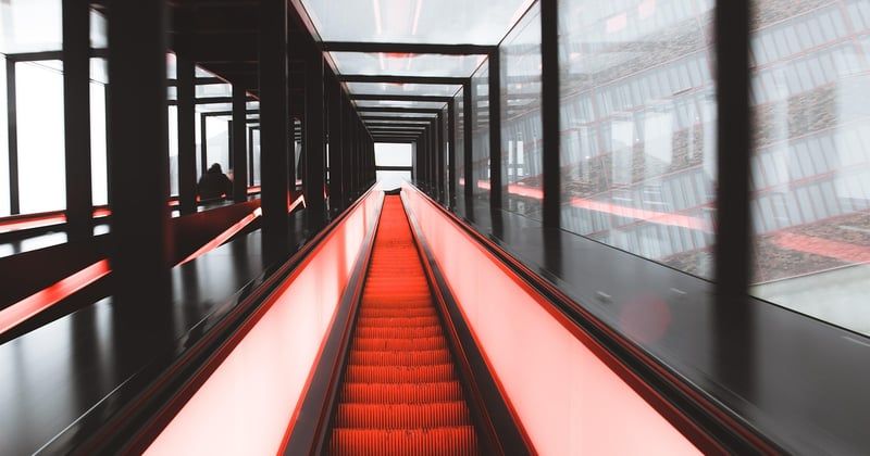 Monte-escalier droit Stannah : quel est le prix réel en 2026 ?