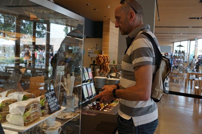 50 idées décoration vitrine boulangerie pour attirer plus de clients en 2026