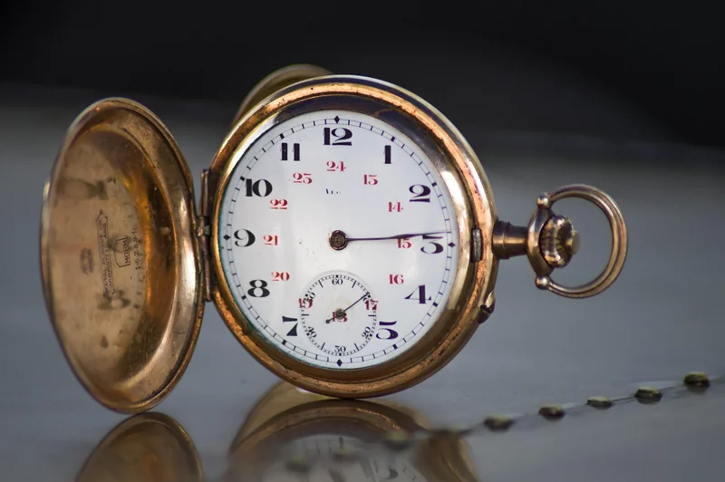 Où trouver une horloge murale année 50 en 2026